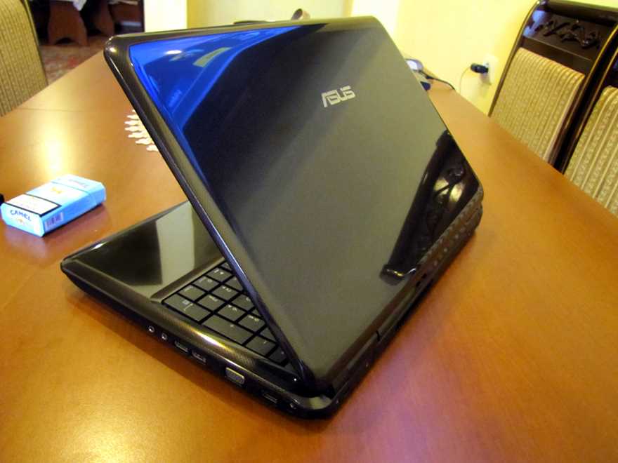 ASUS X5D Gerhzor Notebook 4GB OZU . 500GB HDD . LED 15.6 Screen