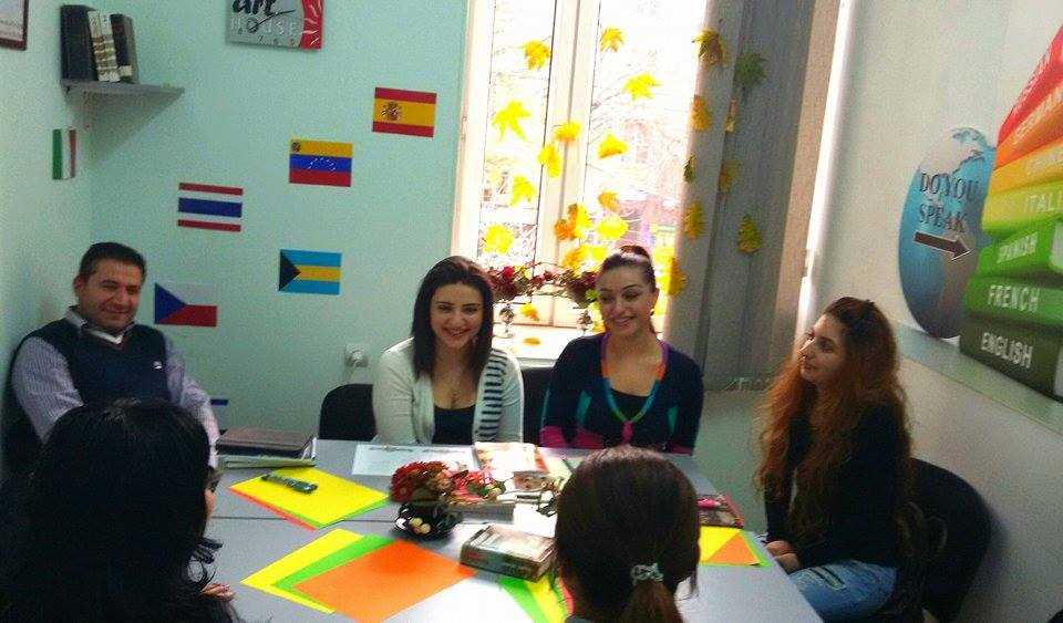 Образовательный центр «Art House» предлагает курсы русского языка. 
