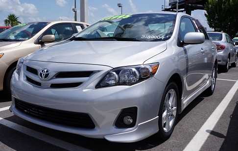 Toyota Corolla renting, prokat mashin, rent a car