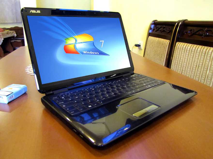 ASUS X5D Gerhzor Notebook 4GB OZU . 500GB HDD . LED 15.6 Screen