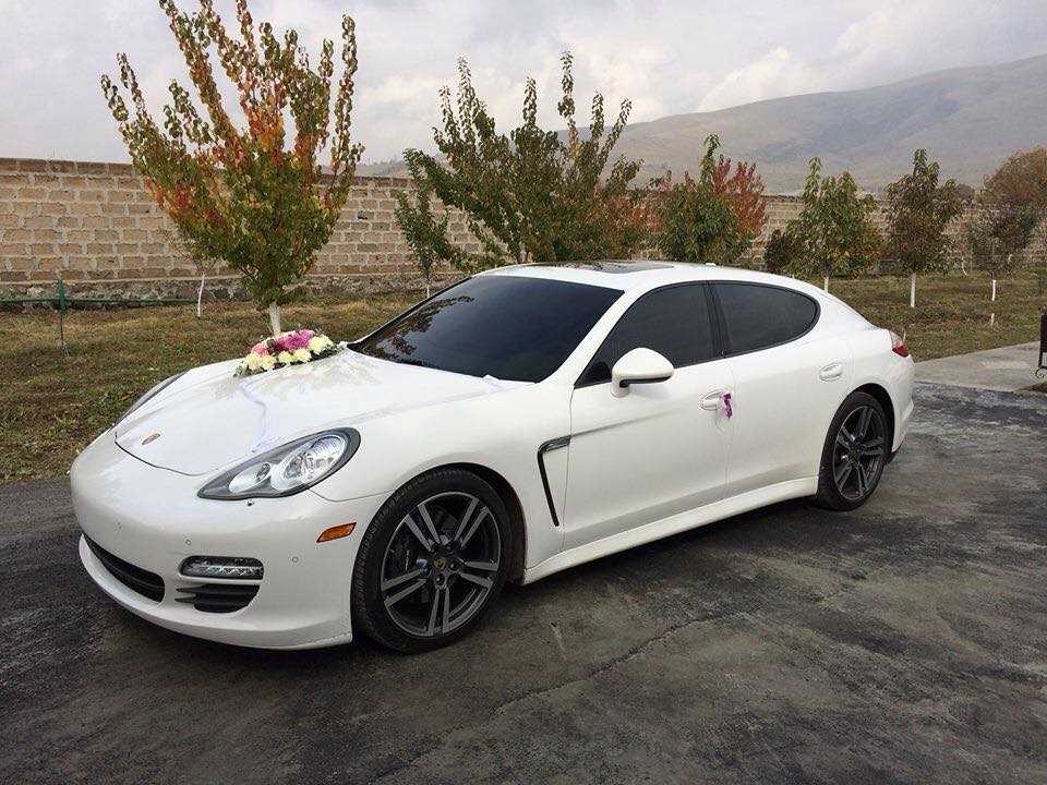 Porshe panamera RENT A CAR IN REC