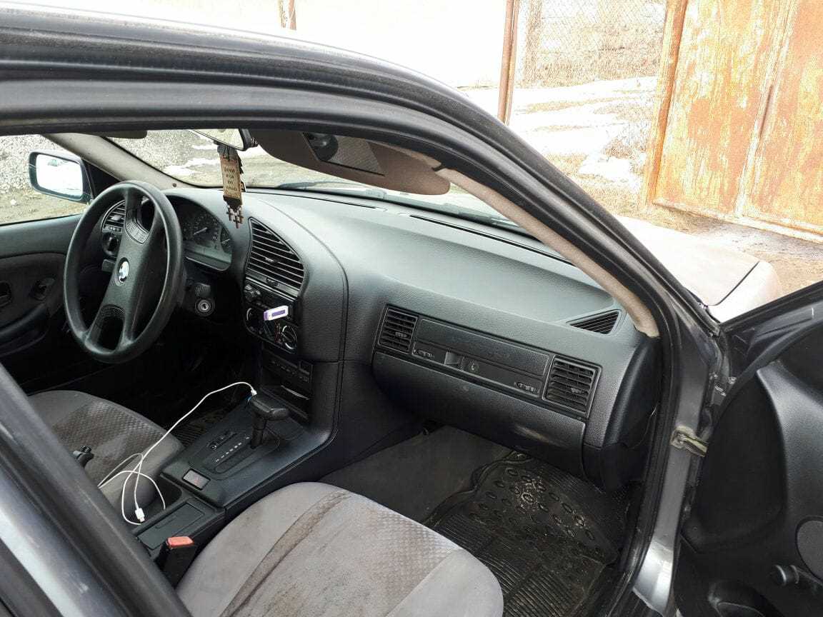BMW E36 320I