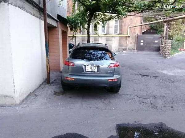 Infiniti FX35, 2005 թ.