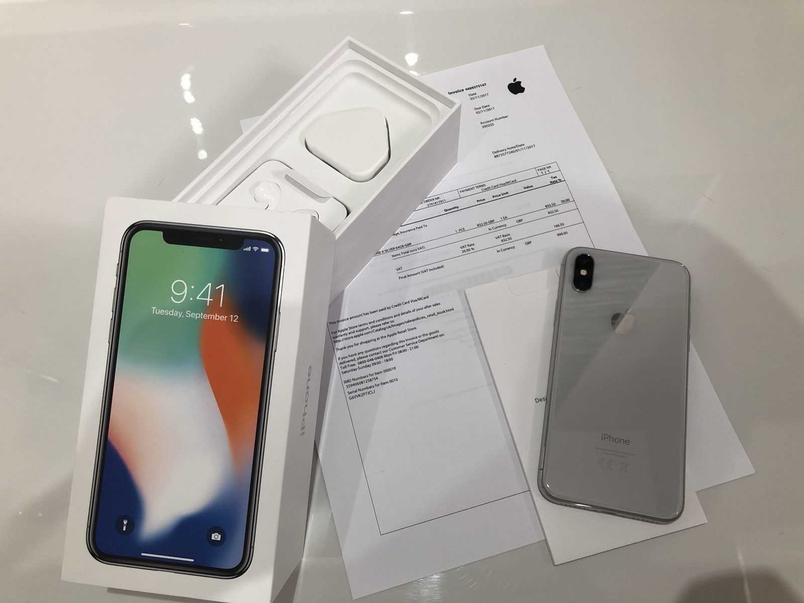 Apple iPhone X  64GB 