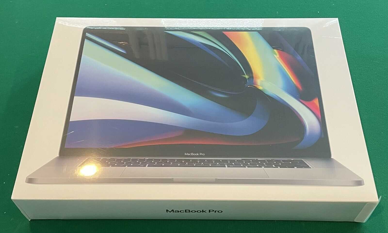 ԼԵՌՆԱՅԻՆ ՆՈՐ Apple MacBook Pro 16" (1TB SSD, Intel Core i9 9-րդ սերունդ, 2.30 ԳՀց, 16 ԳԲ)