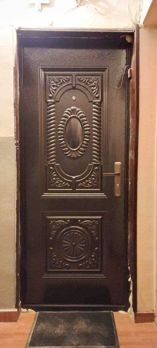 Двер dur մուտքի դուռ