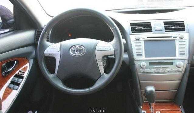 Վաճառվում է TOYOTA CAMRY 2008 թվականի