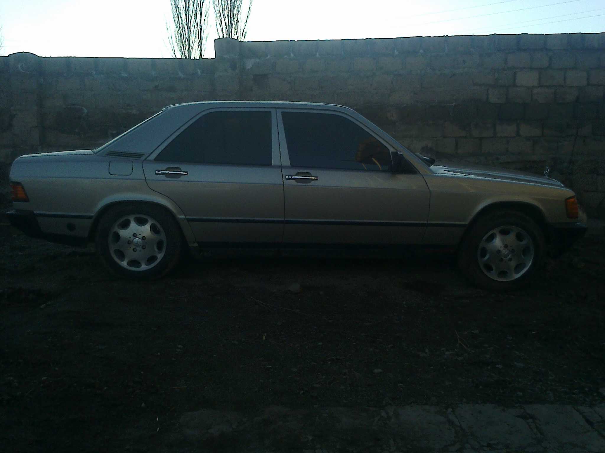 Mercedes Benz E190