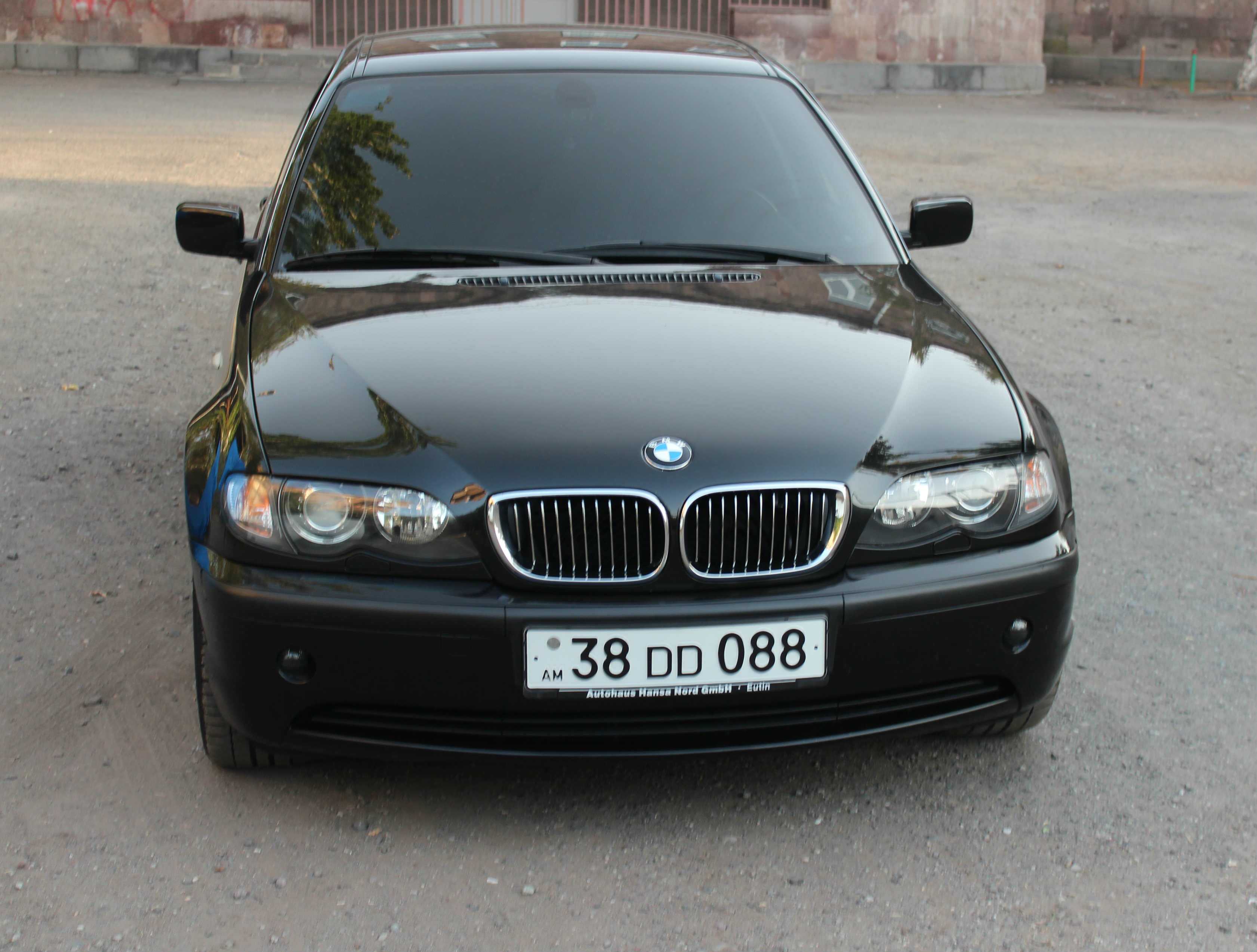 Վաճառվում է BMW 320i, 2003 թվականի