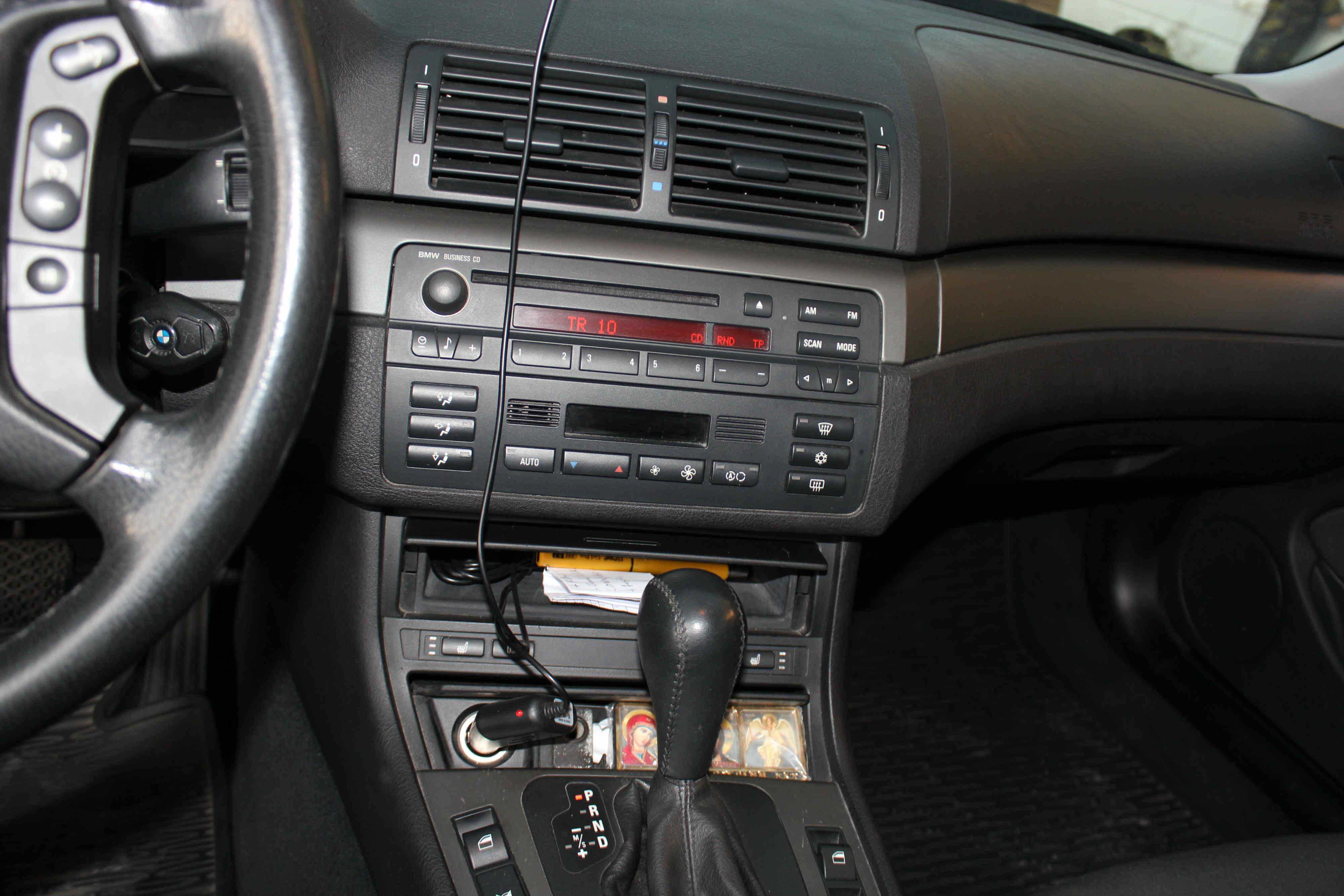 Վաճառվում է BMW 320i, 2003 թվականի