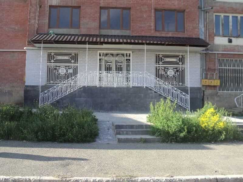 սրճարան Կամ գրասենյակ կամ Խանութ 