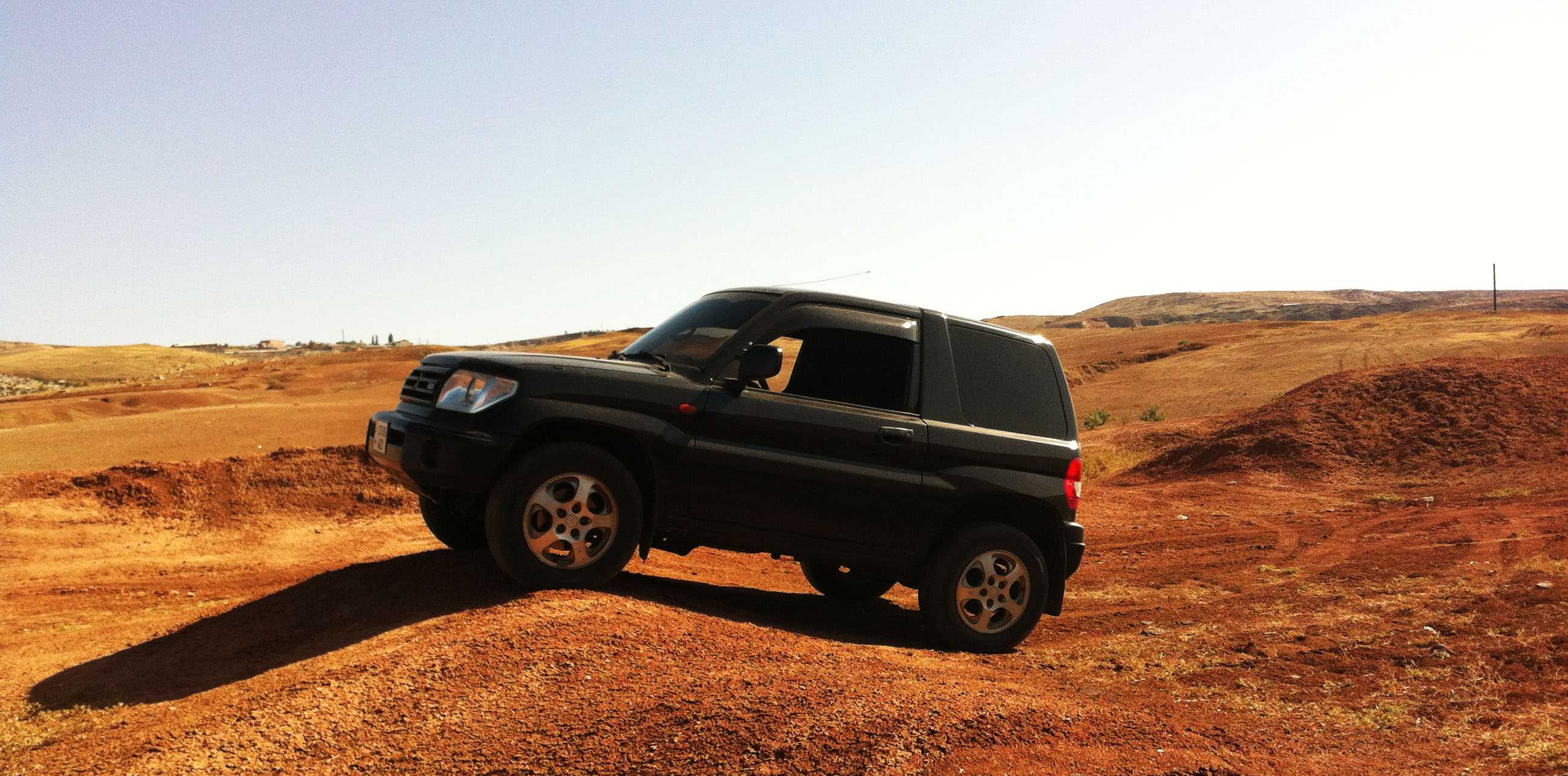 Mitsubishi Pajero IO