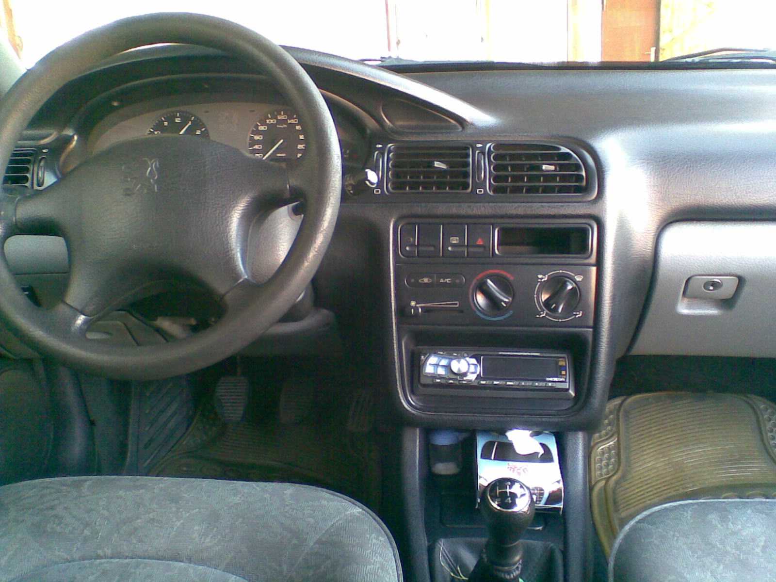 Peugeot 406