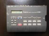 sintezator  ROLAND-G1000