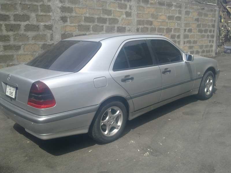 mercedes-benz  C200