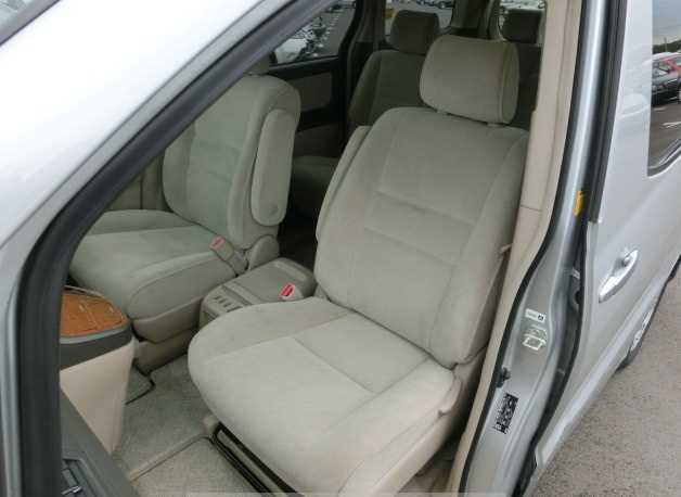 2005 TOYOTA ALPHARD 