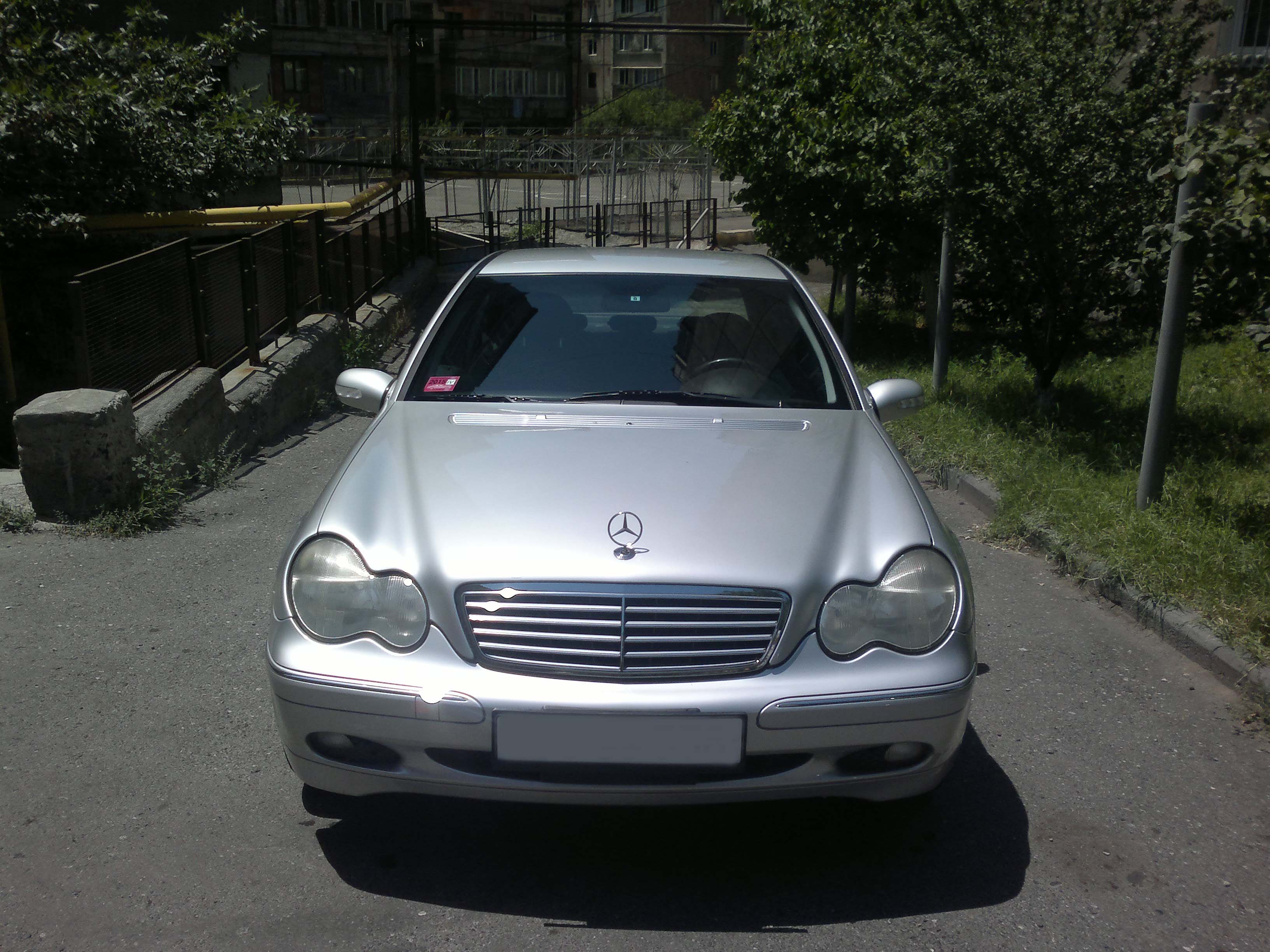 Mercedes-Benz C240, 2001 թ.