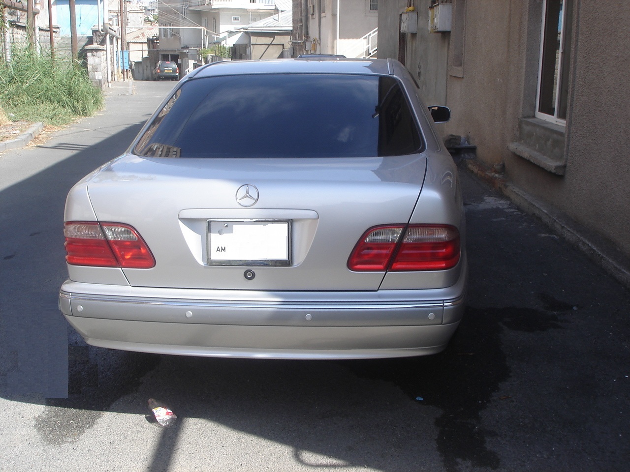 Mercedes-Benz E240, 2000 թ