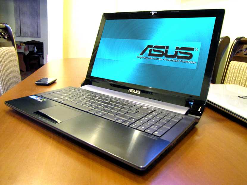 4 Core ASUS Intel CORE i5 Notebook 4GB RAM. 500GB HDD. LED 15.6 Screen