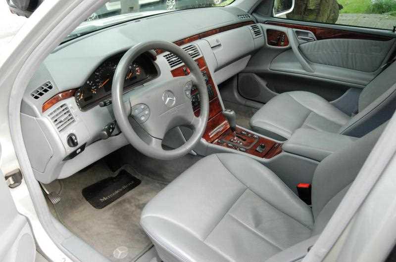 SHTAP VAJARUM EM MERESDES-BENZ E320