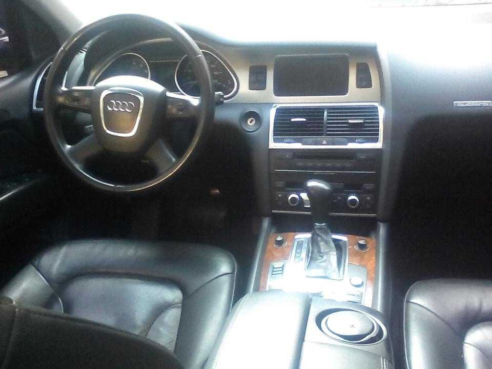 vajarvum e 2008t audi Q7